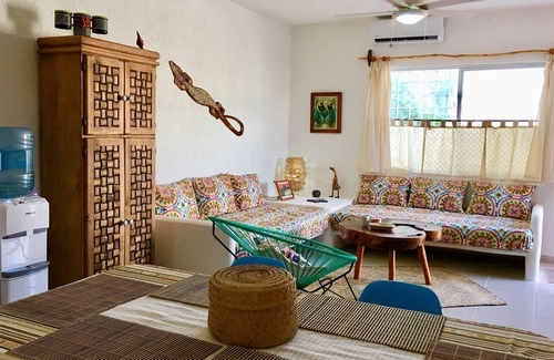 Majahual House | Casita Colibri, an eco chic house with a vacation feel and the comforts of home