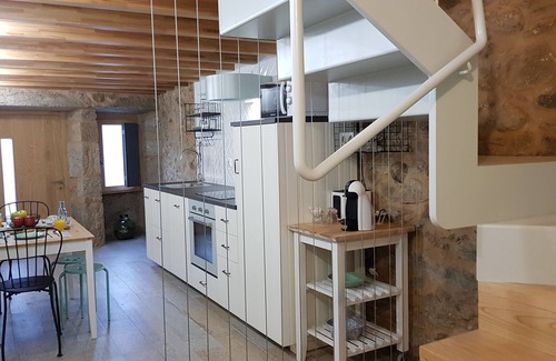 Fisterra House | Casita con Vistas al mar y a la Montaña en Pleno Corazón de Fisterra