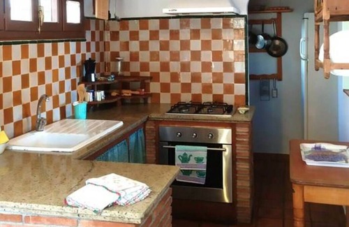 Orgiva Cottage | Casita de la Huerta: Quiet house with beautiful views over the valley