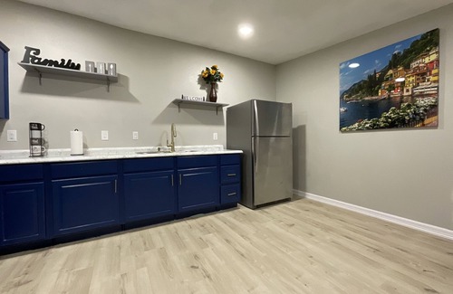 San Antonio House | Casita Near Downtown - Free Parking & Patio