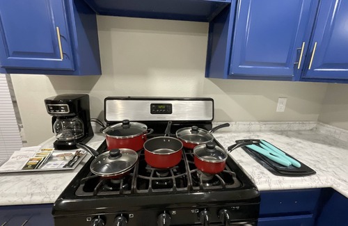 San Antonio House | Casita Near Downtown - Free Parking & Patio