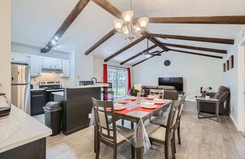 Wetmore House | Casita San Antonio + Family and Pet Friendly