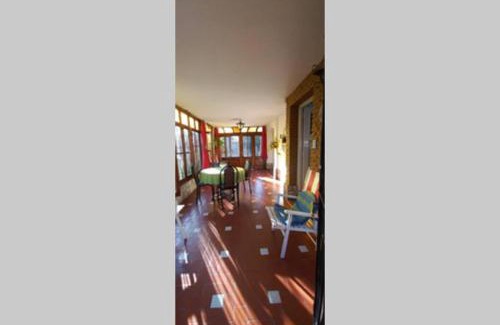 Rosario House | Casona LA FLORIDA con parque y pileta, a una cuadra del río