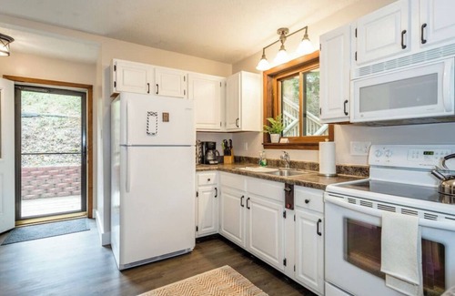 Massanutten Cabin | Casper Cabin-Year Round Retreat at Massanutten -SKI AREA, GOLF, HIKE & WATERPARK
