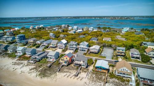 Surf City House | Cast-A-Waves - Ocean View Home with Pool and Hot Tub