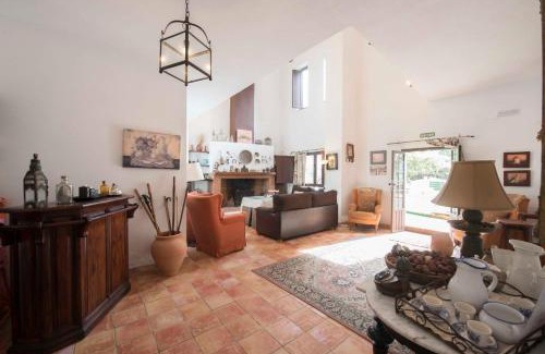 Castano del Robledo House | Castaño Bienestar