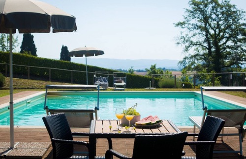 San Gimignano Apartment | Castellaccia contemporary country house