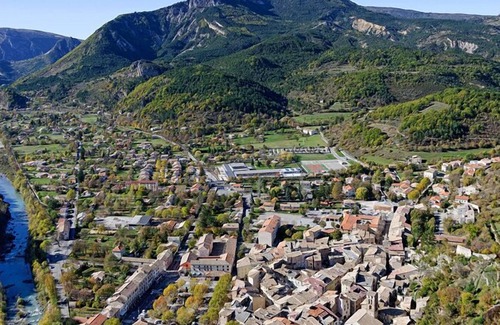 Castellane Apartment | Castellane Rental - Verdon Gorges - Village center -