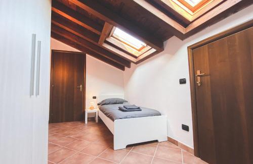 Bressana Bottarone Apartment | Castelletto - Armonia rustica e moderna