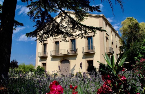 La Torre de Claramunt Apartment | Castle apartment for two with private terrace