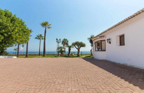 Fuengirola Villa | Castle Beach House Luxury Beachfront Villa