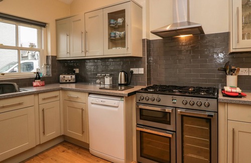 Keswick Cottage | CASTLE CRAG, family friendly, with a garden in Keswick