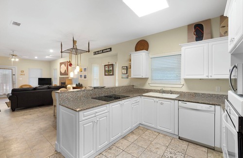 Grayton Beach House | Castle of Dreams - Grayton Beach, 30A, Pet Friendly, Bike to Seaside!