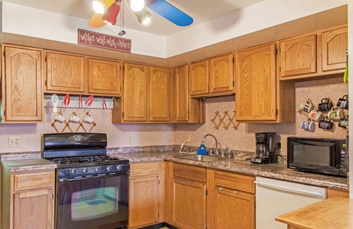 Weirs Beach House | Castle Rest - At The Center Of Weirs Beach