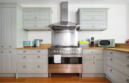Windsor House | CASTLE VIEW, pet friendly in Windsor, Berkshire