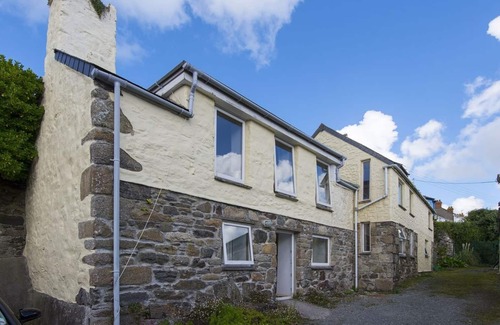 Marazion Cottage | Castle View - Spacious Character Cottage, Panoramic Sea Views, Garden, Parking