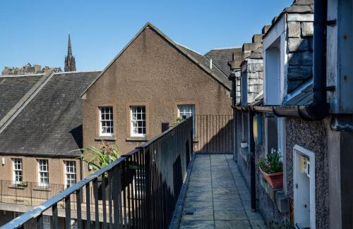 Old Town Apartment | Castle Vista, Grassmarket Apartment