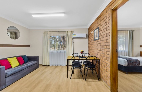 Gilgandra Hotel | Castlereagh Motor Inn
