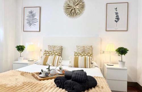 Castro Urdiales Apartment | Castro Holidays - Céntrico Piscina Urbanización Garaje Gratis
