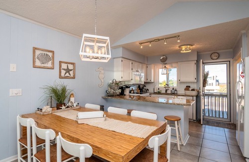 Caswell Beach House | Caswell Cabana: Oceanfront, Split Floor Plan, Views of Lighthouse