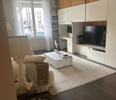Le Pharo Apartment | Catalans flat