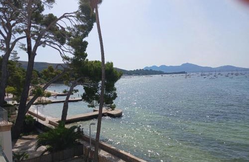 Puerto de Pollensa Apartment | Catalina 3B es un moderno apartamento frente al mar en el Pinewalk