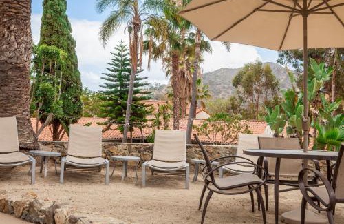 Avalon Hotel | Catalina Canyon Inn