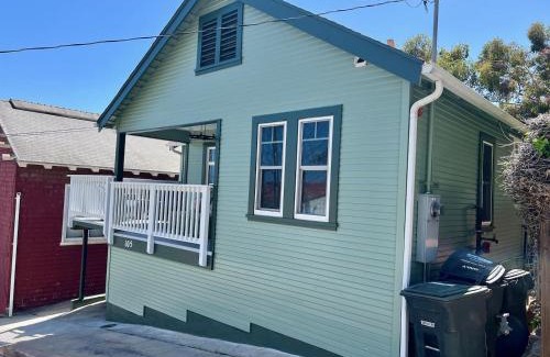 Avalon House | Catalina Three Bedroom Home With Hot Tub And Golf Cart