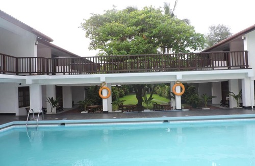 Negombo Hotel | Catamaran Beach Hotel