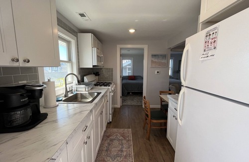 North End Apartment | Catch the Sunset at Baysiden