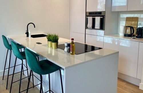 Centrum Apartment | Catchy 1 Bedroom Serviced Apartment 51m2 -SS177C-