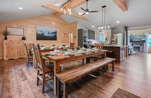 Eagle River Cabin | Catfish Hideaway Estate