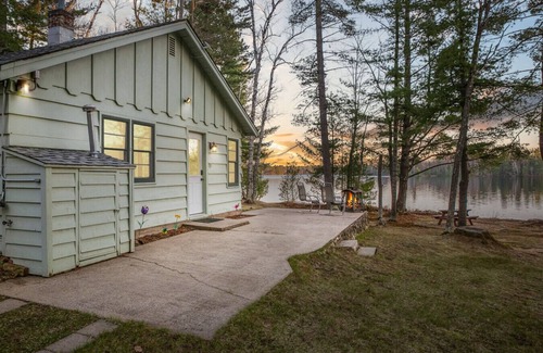 Eagle River Cabin | Catfish Lakeside Cottage