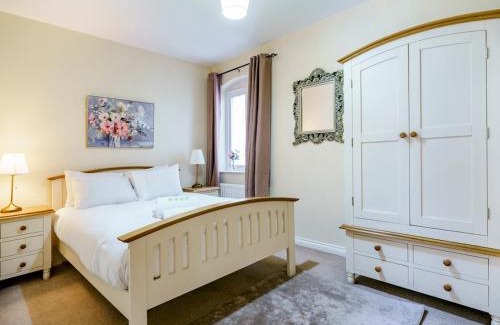 Cathedral Quarter Apartment | Cathedral Quarter City Centre Walk Everywhere Pass the Keys