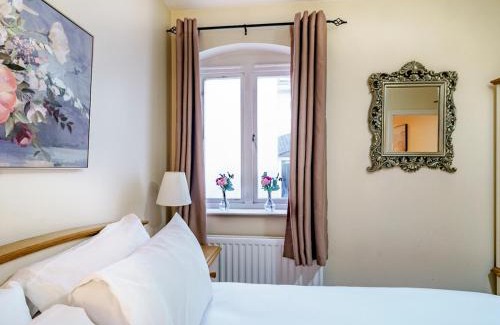 Cathedral Quarter Apartment | Cathedral Quarter City Centre Walk Everywhere Pass the Keys