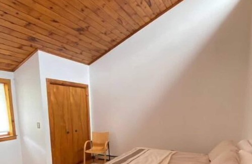Oak Hill Apartment | Catskills mountain view 3br with Sauna/ Near ski