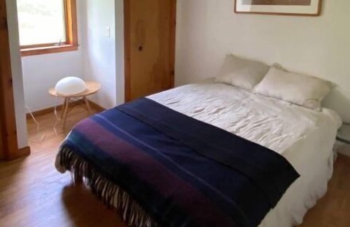 Oak Hill Apartment | Catskills mountain view 3br with Sauna/ Near ski
