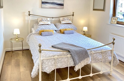 Ballycastle Apartment | Causeway Coast and Glens Apartment with a view Ballycastle
