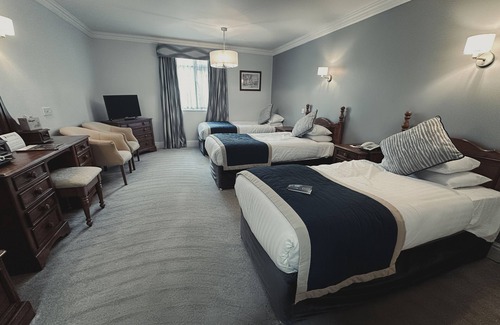South Cave Hotel | Cave Castle Hotel