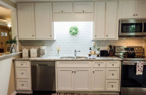 Dahlonega Cottage | Cavender Creek Cottage - on Dahlonega Wine Trail