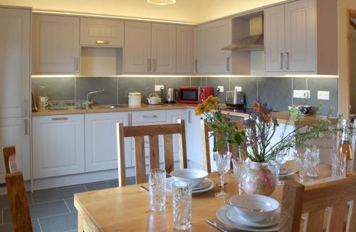 Cenarth House | Caws Cottage - Lancych