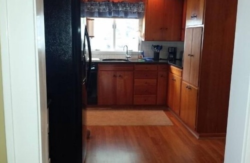 Seneca Falls House | Cayuga Lake House with Pool 5 bedroom 2 bath 2025 booking fast!