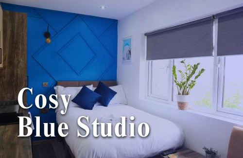 Peterborough Apartment | CB Stays - Peterborough Cosy Studios with Kitchenette and Ensuite
