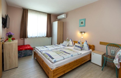 Eger Apartment | Cecey Apartman