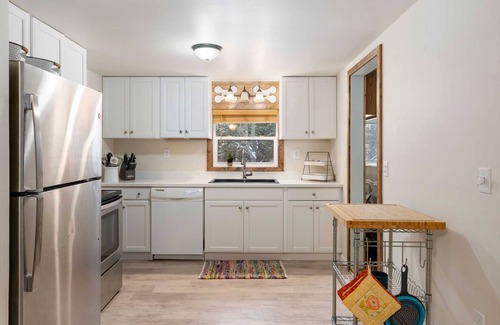 Carp Lake Cabin | Cecil Bay Family Cottage