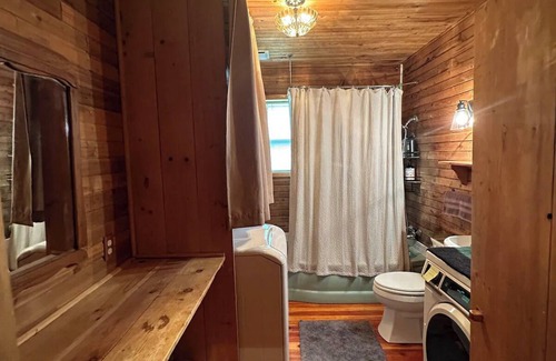 East Glacier Park Cabin | Cedar Cabin Cozy 2-Bedroom next to Glacier Park