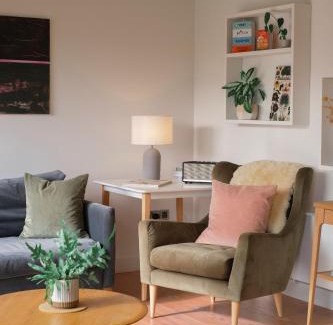 Westbrook Court House | Cedar Lodge