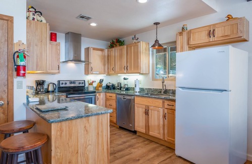 Yosemite Forks House | Cedar Mountain Lodge