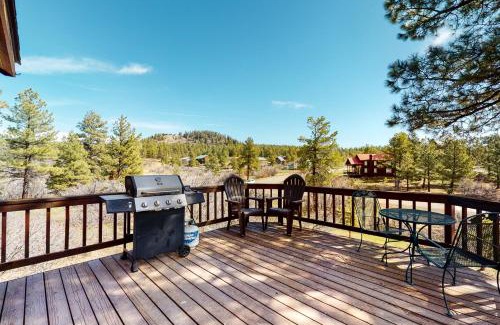 Twin Creek Village House | Cedar Ridge Cabin