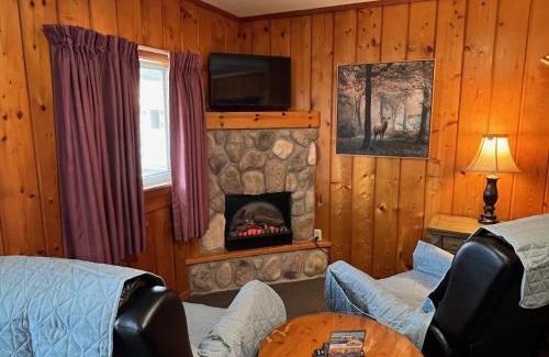 St Ignace Hotel | Cedars Motel